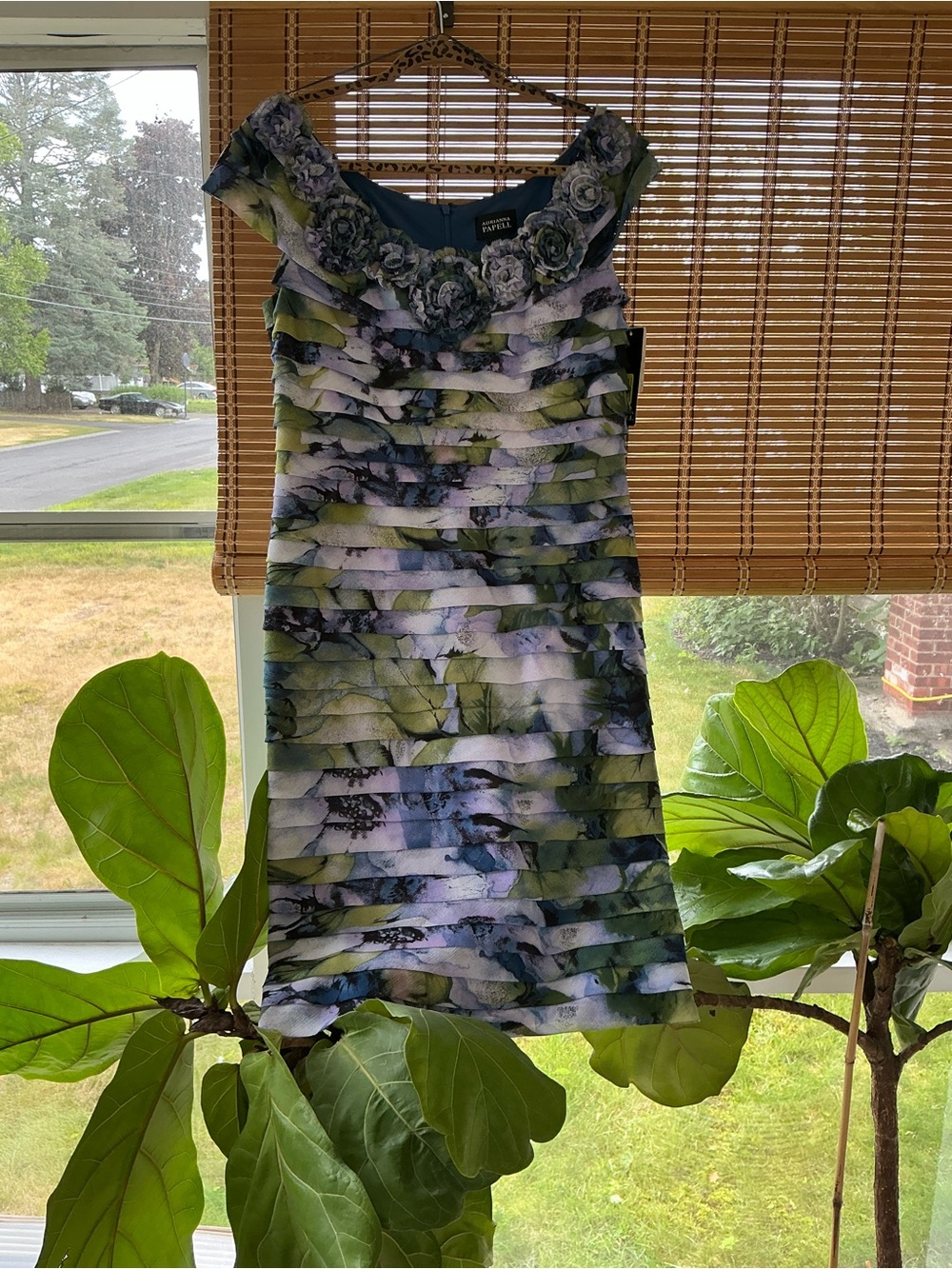 Adrianna Papell floral dress - Size 14. NWT
